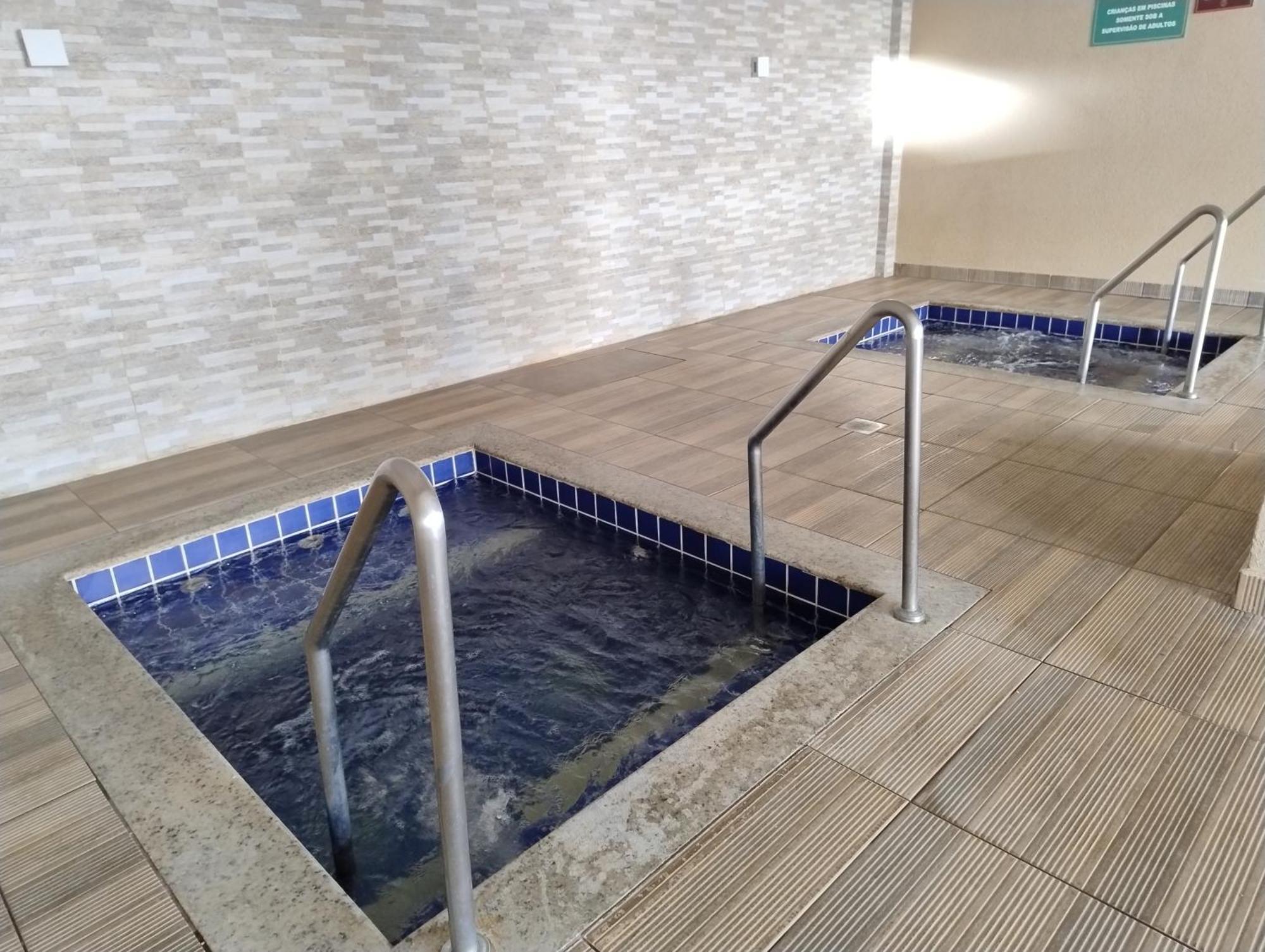 Casa Da Madeira Caldas Novas - 2 Quartos - Achei Ferias - Com Roupa De Cama Bagian luar foto